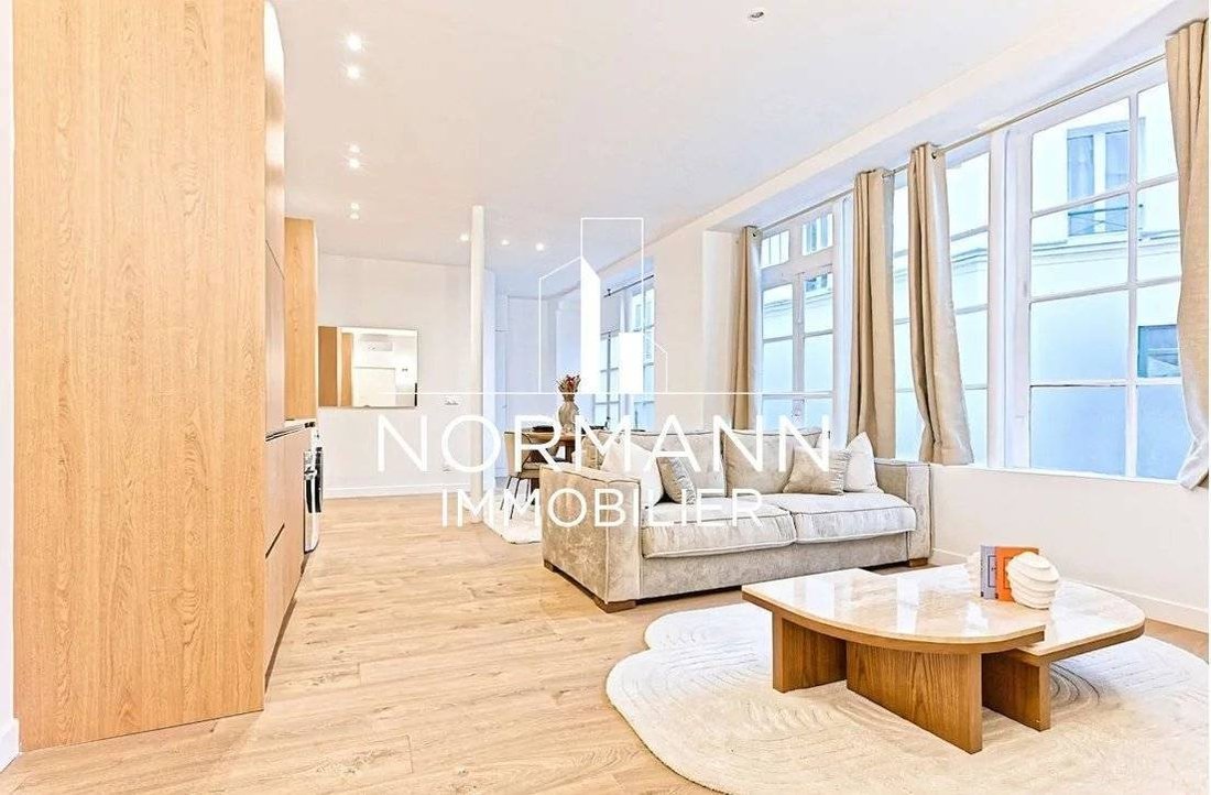 Apartment in Lorette-Martyrs, Paris 9e Arrondissement, Paris 1 - 17467265