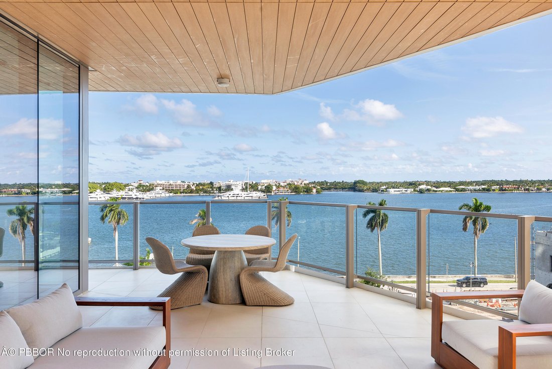 Co Op in West Palm Beach, Florida, United States 1 - 18664346