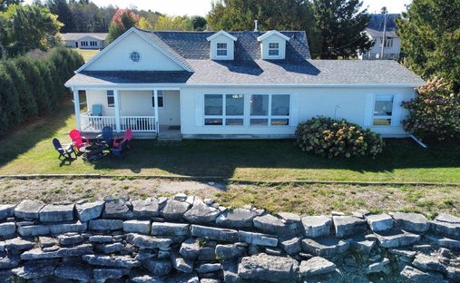 House in Sturgeon Bay, Wisconsin, United States 1