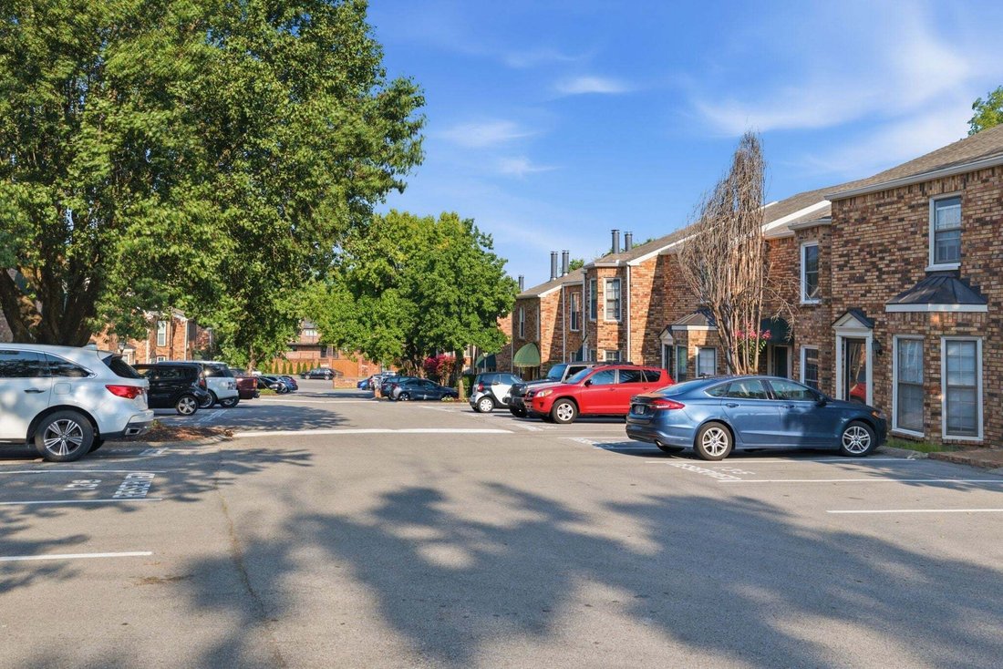 Townhouse in Forest Hills, Tennessee, United States 4 - 18665921