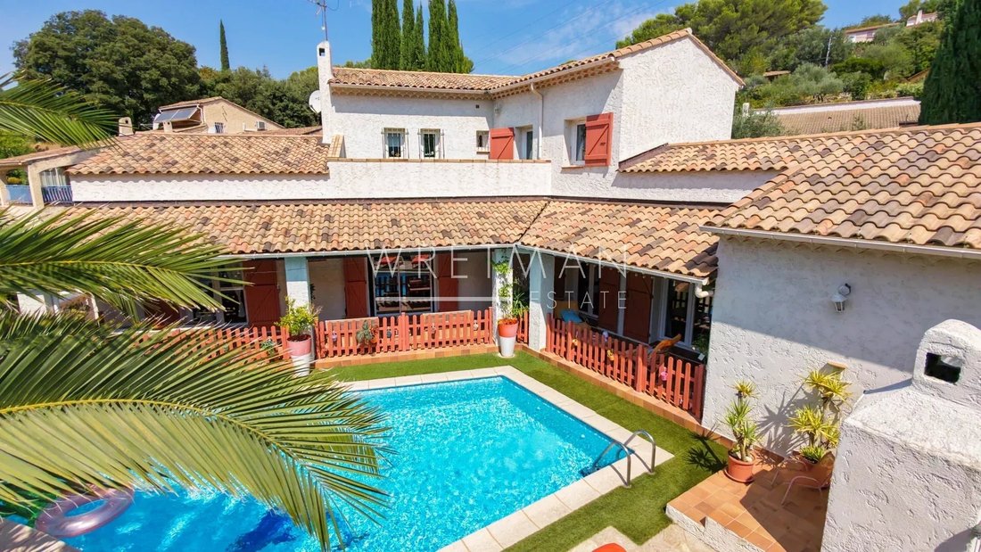 Villa in Trans-en-Provence, Provence-Alpes-Côte d'Azur, France 1 - 18672475