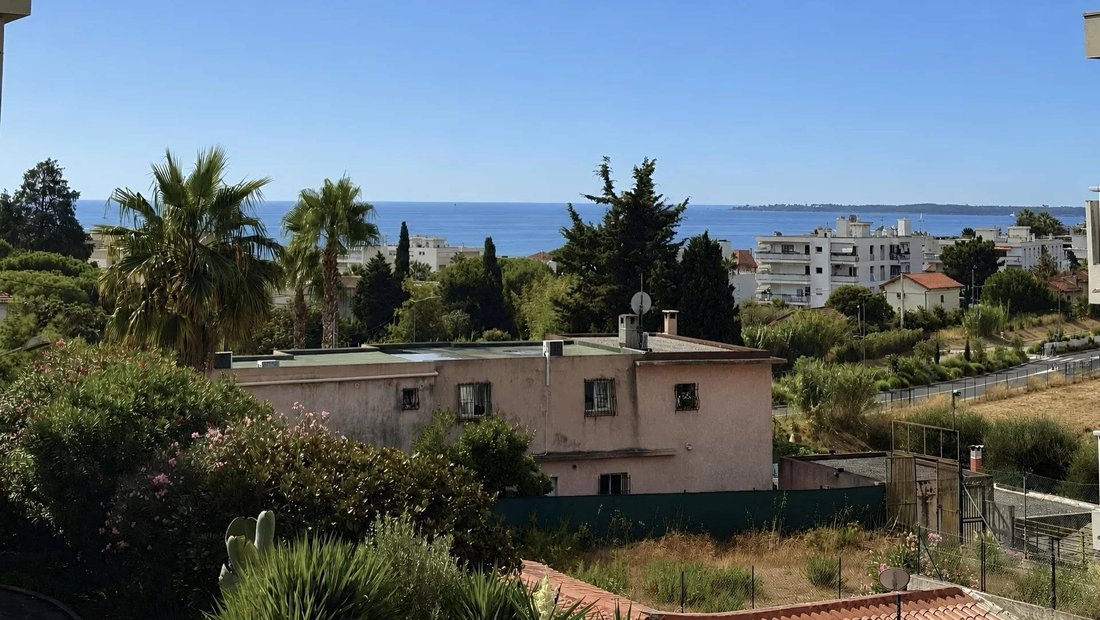Apartment in Brusquet-Retenaou-Devens, Vallauris, France 1 - 16080971