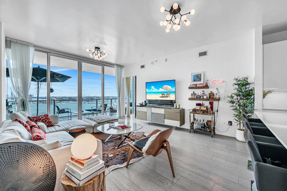 Condo in Miami, Florida, United States 1 - 18666507