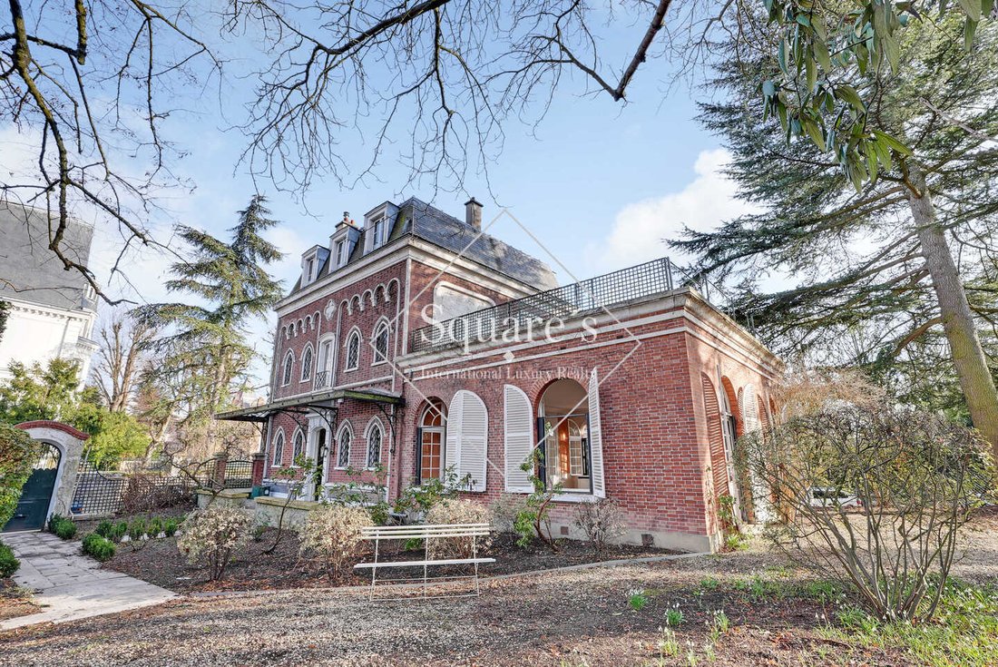 House in Saint-Cloud, Ile-de-France, France 1 - 18672540