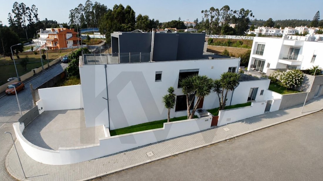 House in Sao Felix da Marinha, Porto District, Portugal 2 - 18508792