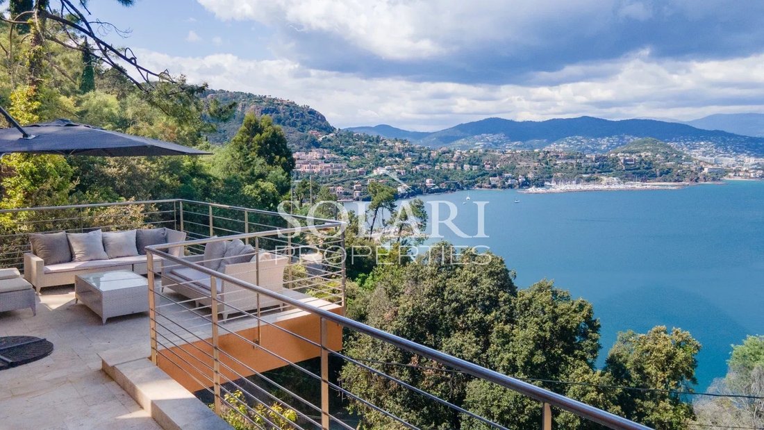 Villa in Théoule-sur-Mer, Provence-Alpes-Côte d'Azur, France 1 - 15663777
