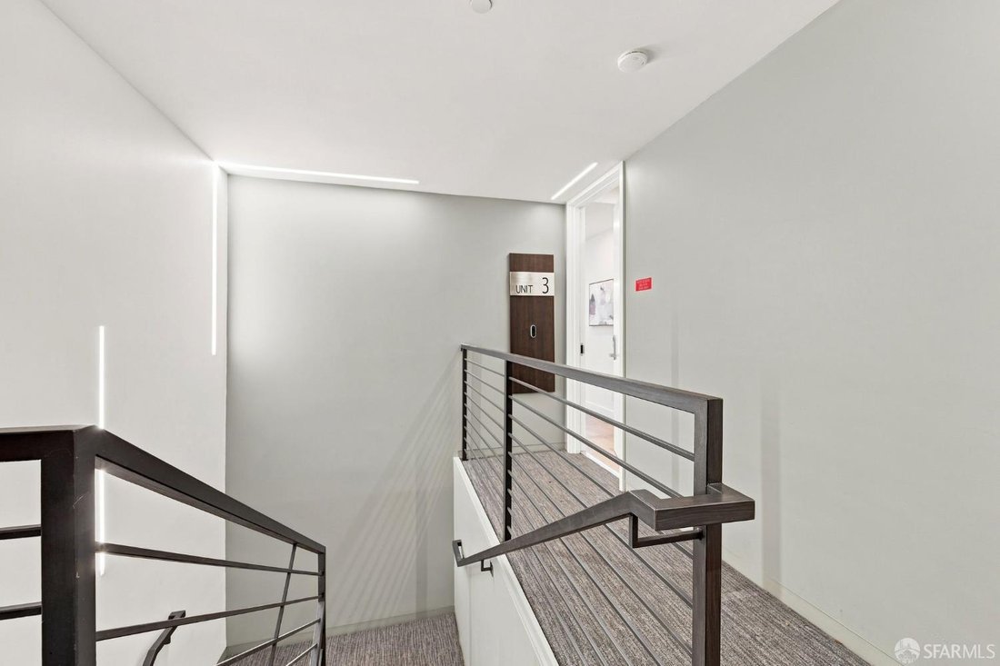 Condo in San Francisco, California, United States 2 - 18662699