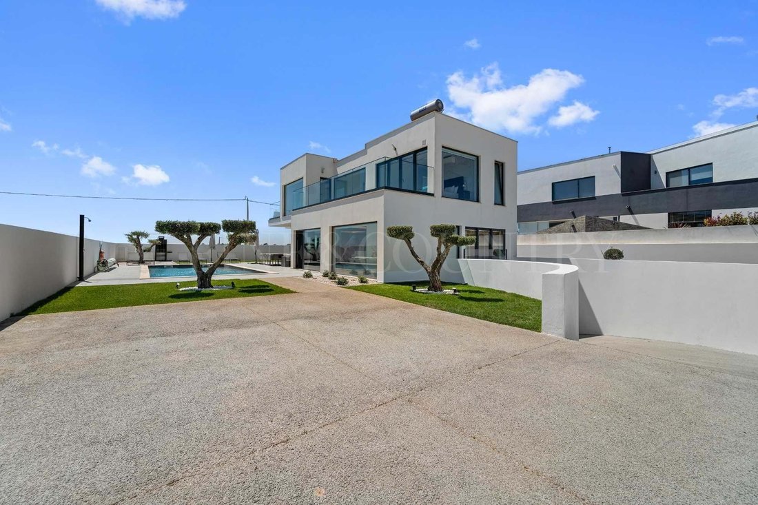 Villa in Alcantarilha, Algarve, Portugal 1 - 18664673