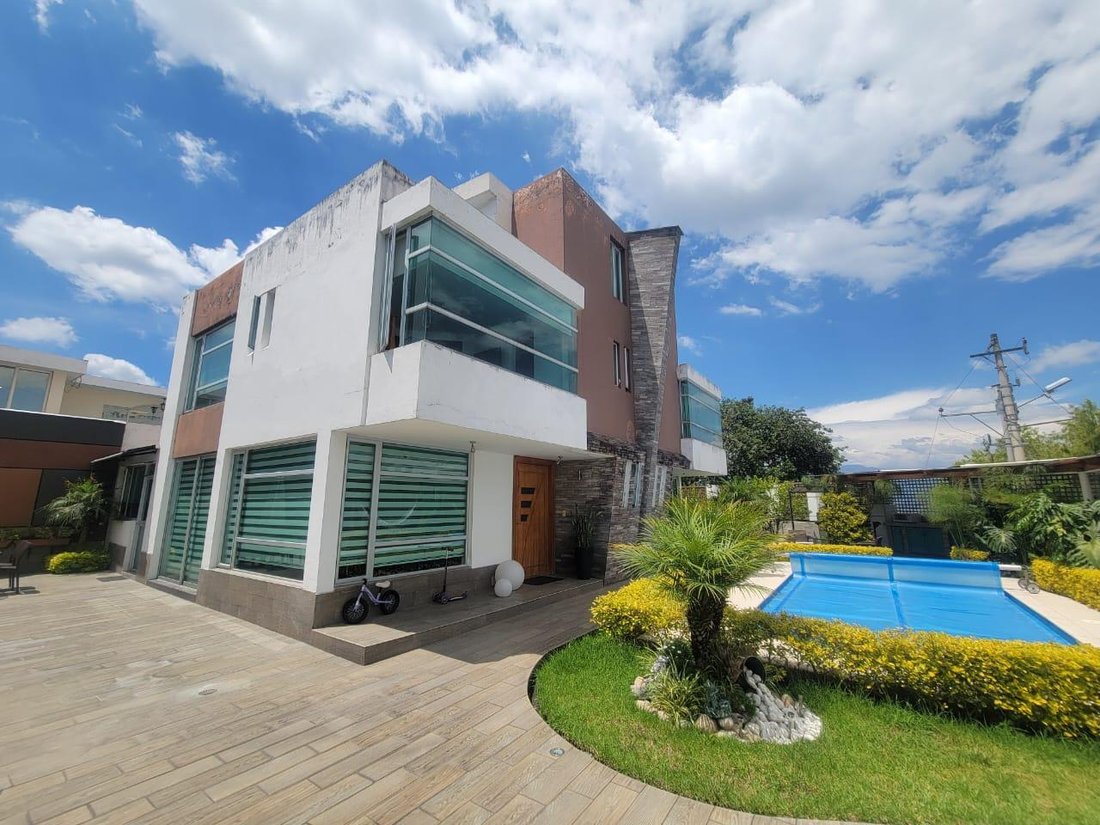 House in Quito, Pichincha, Ecuador 2 - 18661410