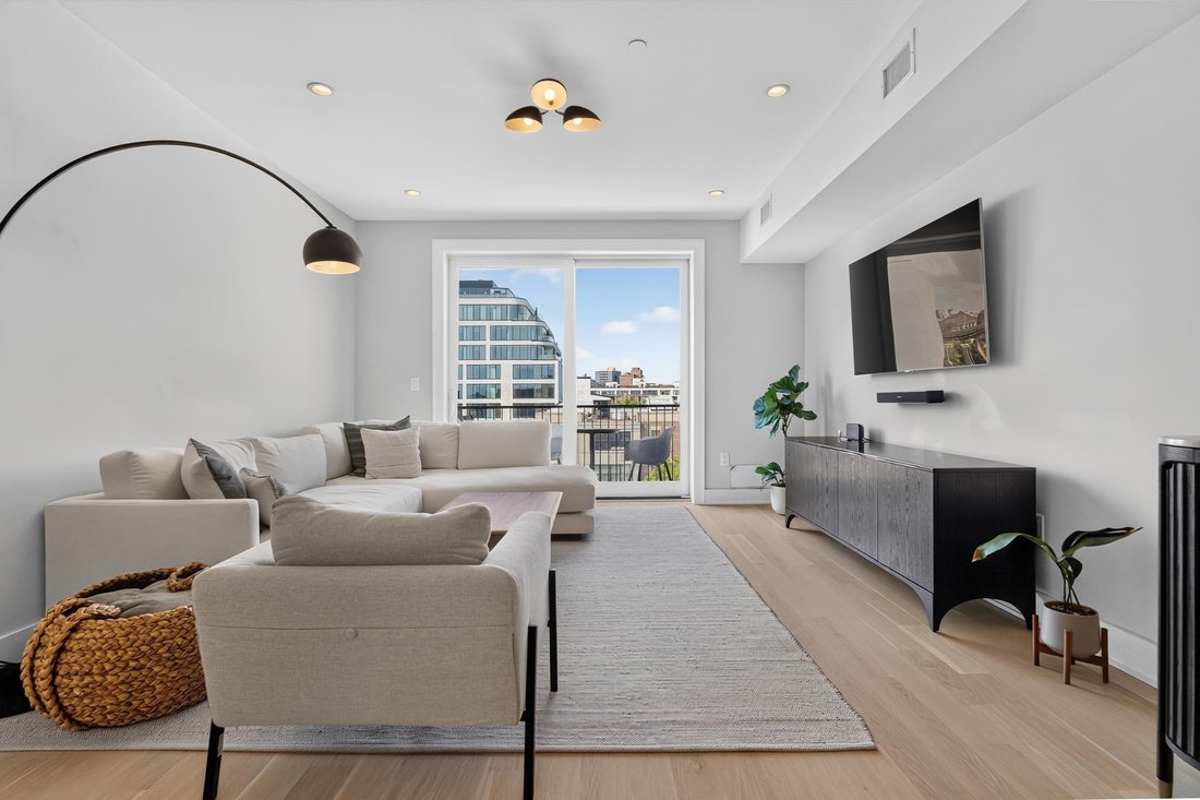 Condo in Jersey City, New Jersey, United States 2 - 18665398