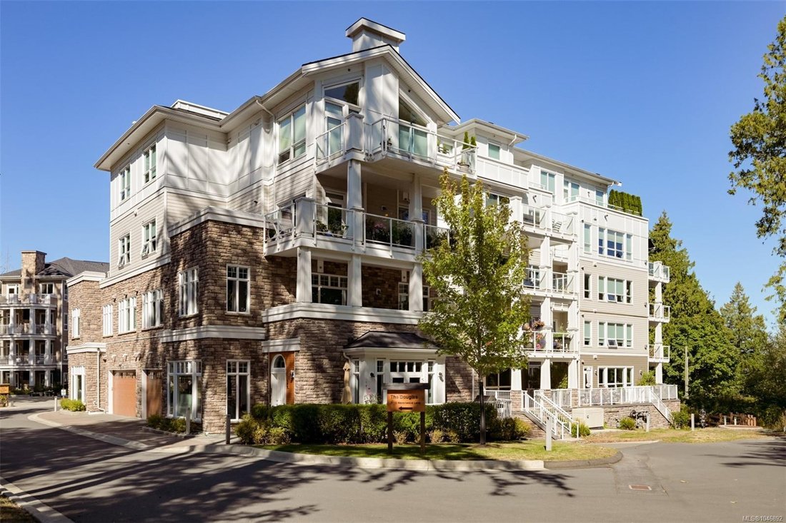 Condo in Colwood, British Columbia, Canada 1 - 18666523
