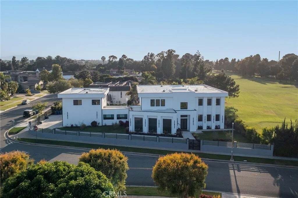 House in Lakewood, California, United States 2 - 17861505