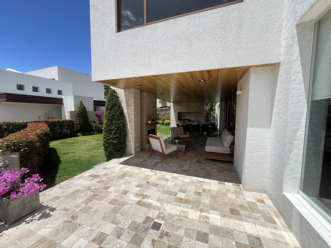 House in Quito, Pichincha, Ecuador 1 - 18661687