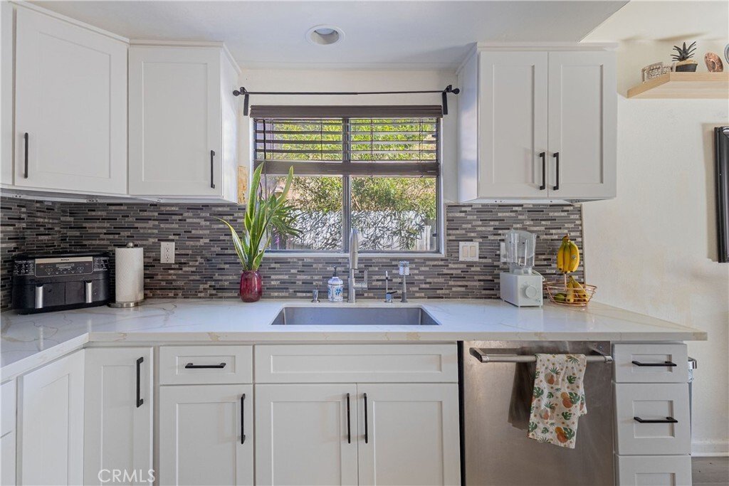 House in Corona, California, United States 5 - 18666624