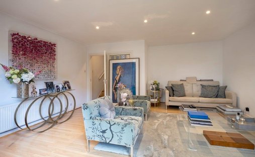 Apartment in Primrose Hill, Camden, England 1