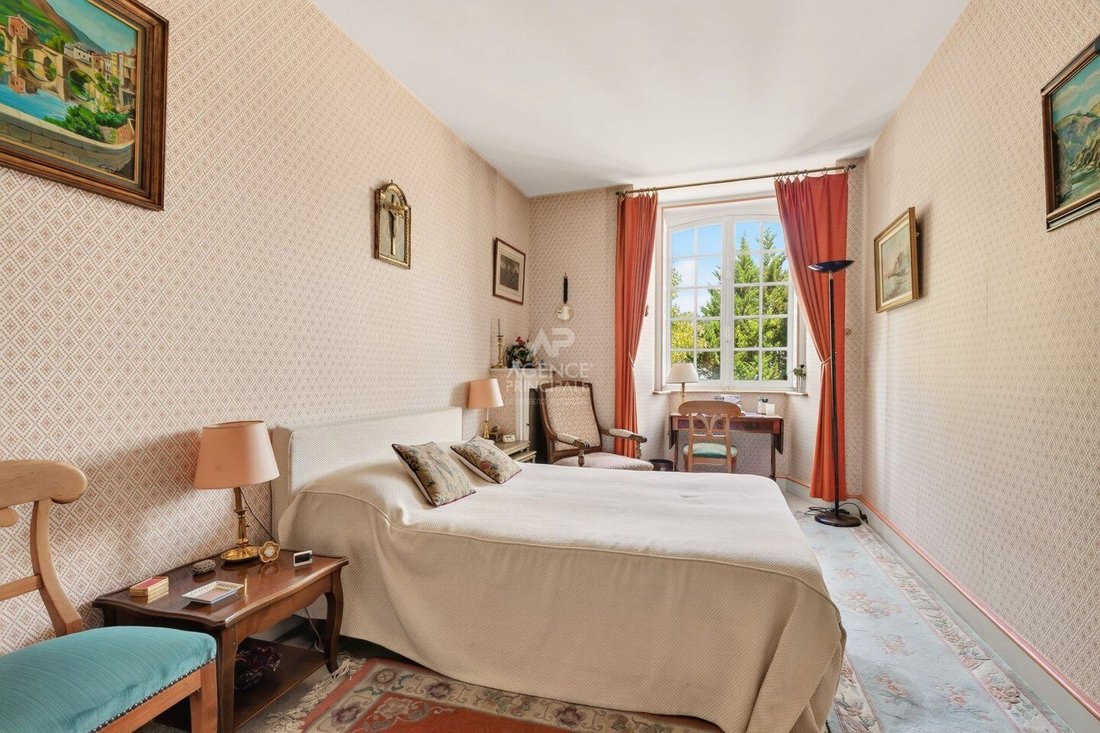 Apartment in Domaine National du Château, Versailles, France 5 - 18660121