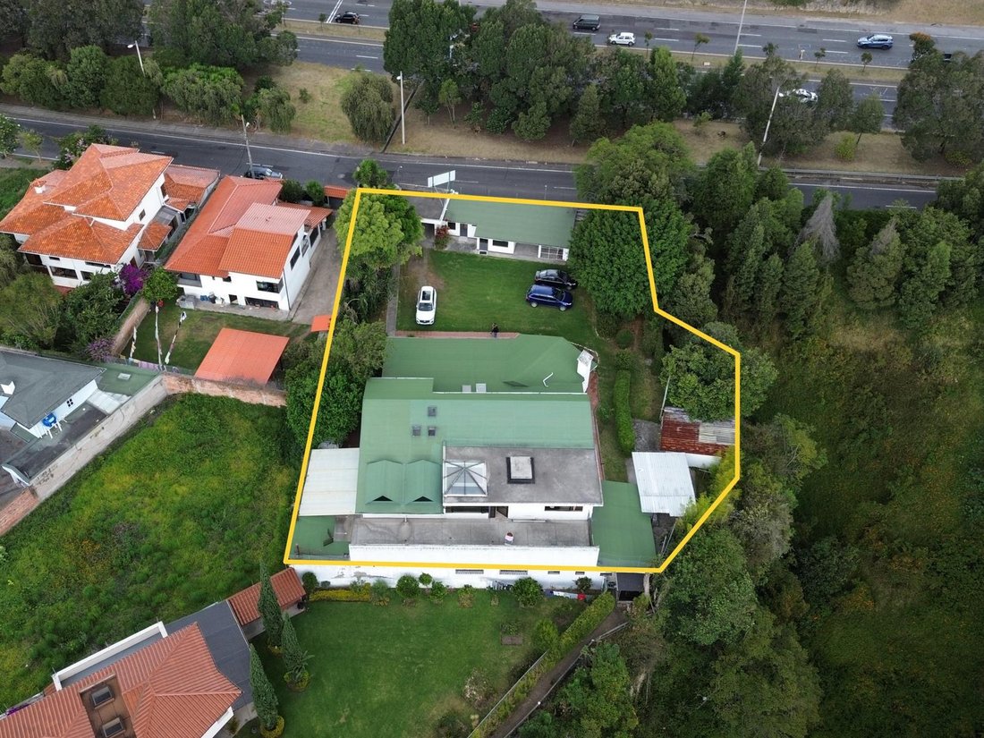 House in Quito, Pichincha, Ecuador 3 - 18671818