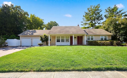 House in Marlboro Township, New Jersey, United States 1