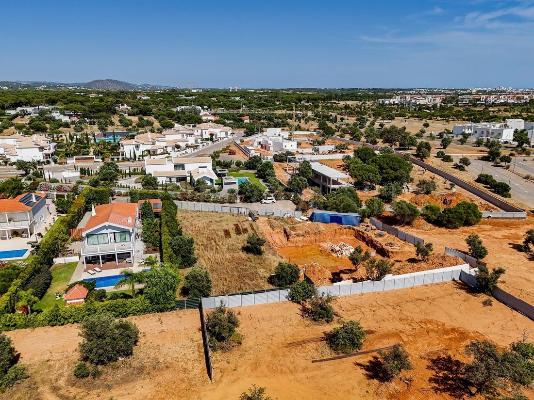 Land in Vilamoura, Quarteira, Algarve 4 - 18664779