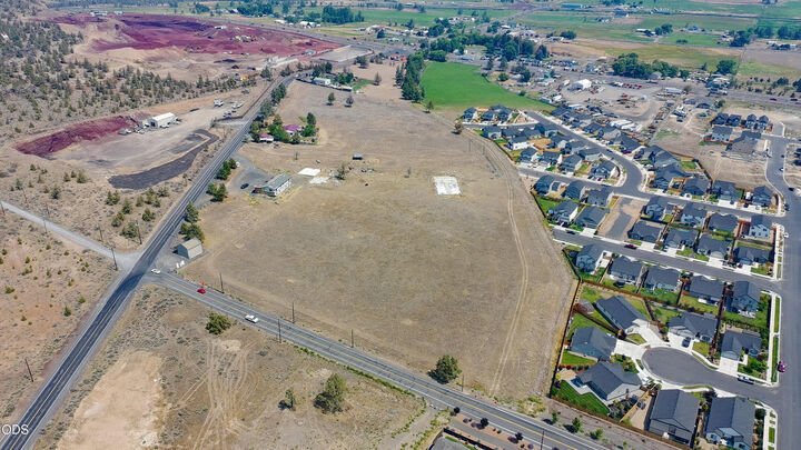 Land in Redmond, Oregon, United States 3 - 18670597