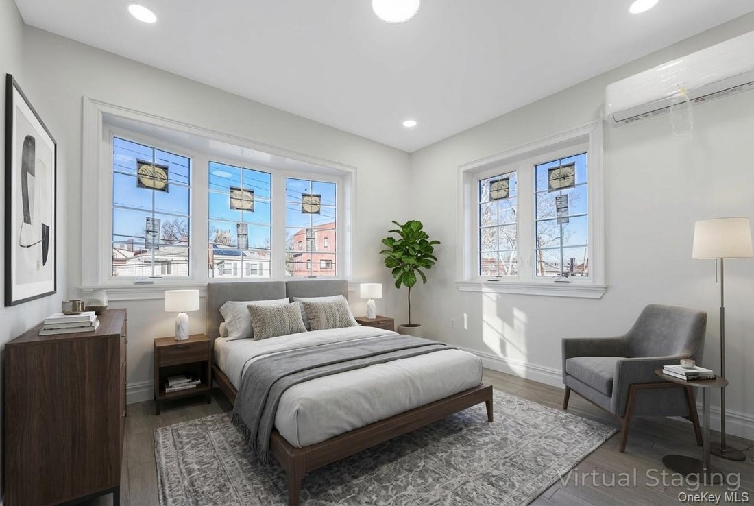 House in New York, New York, United States 3 - 18662044