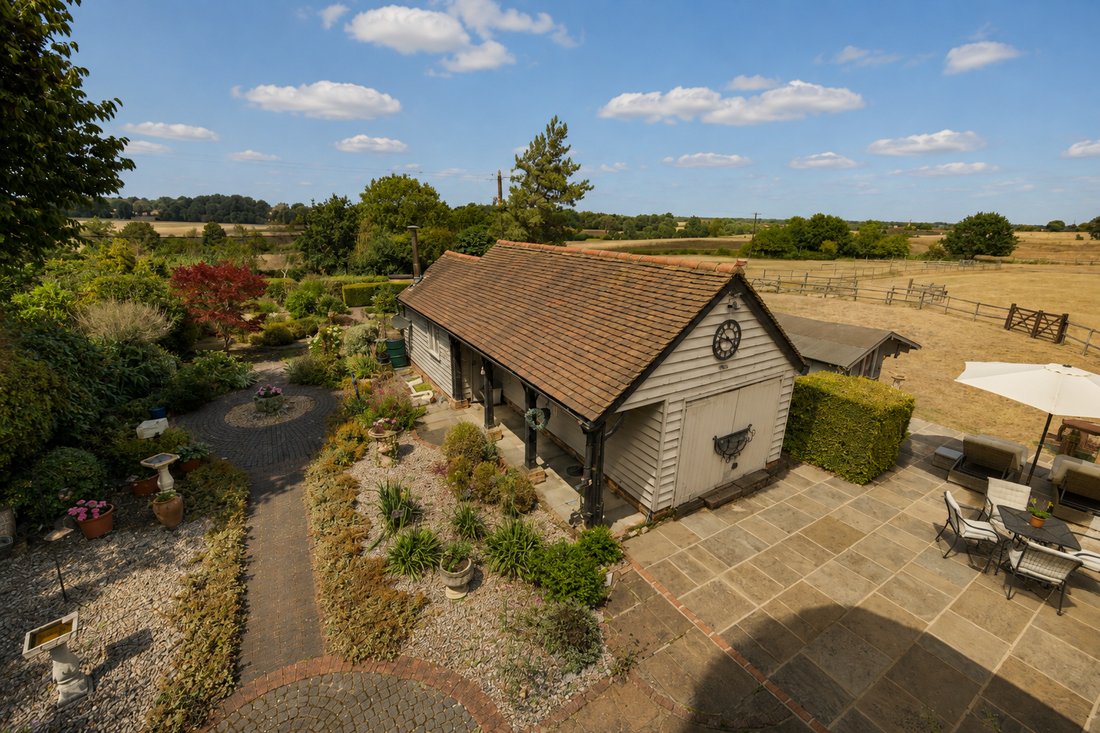House in Roxwell, England 5 - 15575927