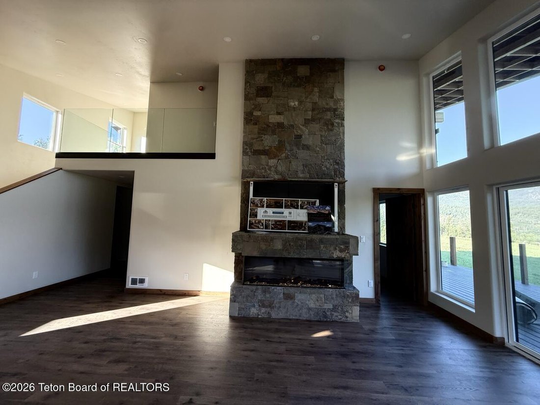 House in Alpine, Wyoming, United States 4 - 18663265