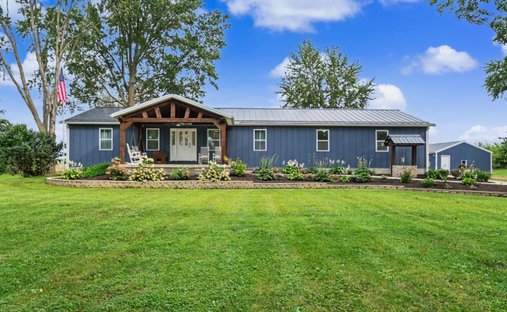 House in Ashley, Ohio, United States 1
