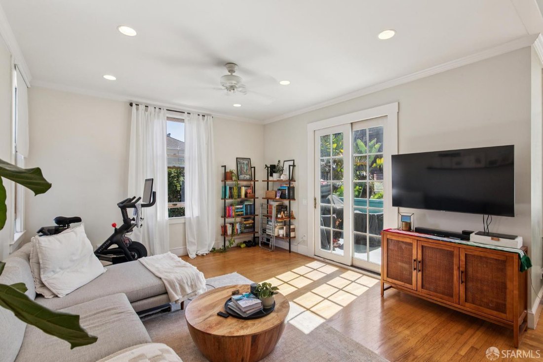 San Francisco, California, United States 3 - 18665843
