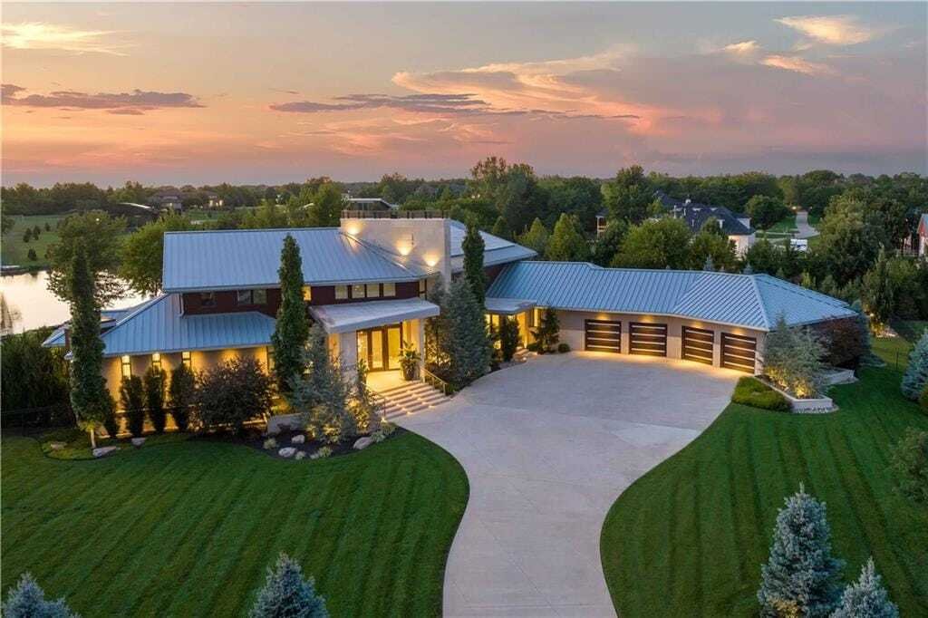 House in Overland Park, Kansas, United States 2 - 18665300