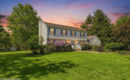 House in Manalapan Township, New Jersey, United States 1