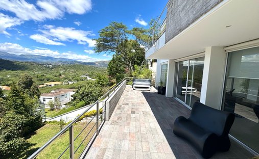 Haus in Quito, Provinz Pichincha, Ecuador 1