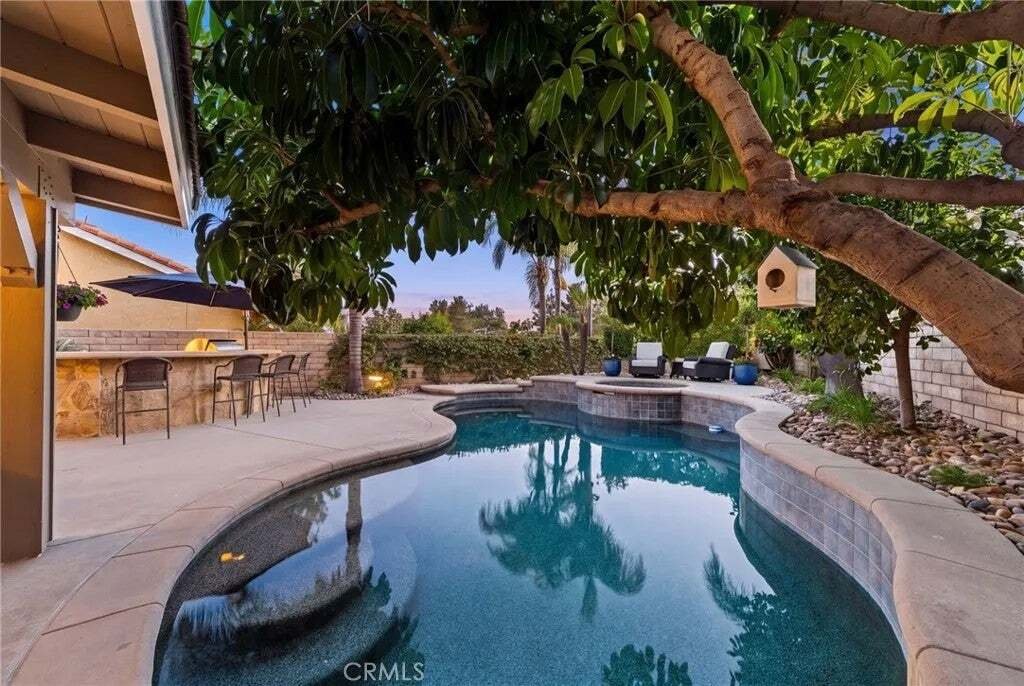 Condo in Upland, California, United States 5 - 18667965