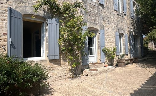 House in Thaire, Nouvelle-Aquitaine, France 1