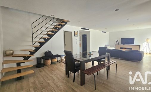 House in Varennes-Jarcy, Ile-de-France, France 1