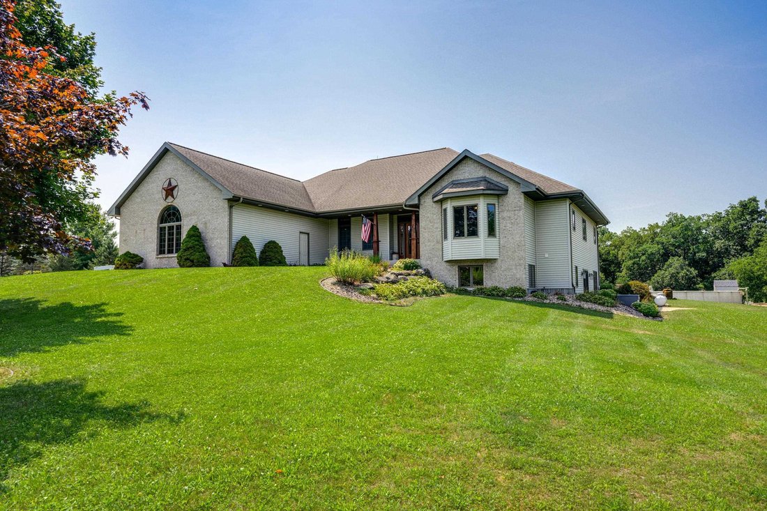 House in Verona, Wisconsin, United States 2 - 18659026