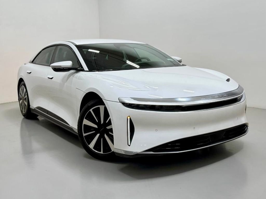 Sedan in Lake Villa, IL, United States 4 - 18670921
