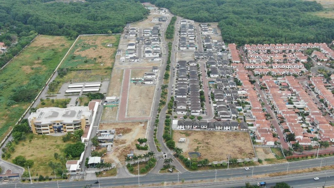 Land in Guayaquil, Guayas, Ecuador 1 - 18660218