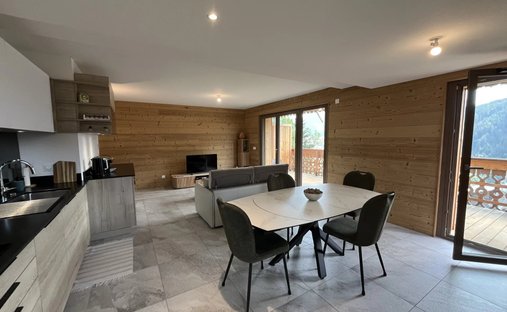 Appartamento a Châtel, Auvergne-Rodano-Alpi, Francia 1
