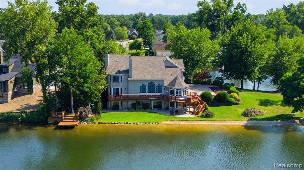 House in White Lake charter Township, Michigan, United States 1 - 18662459