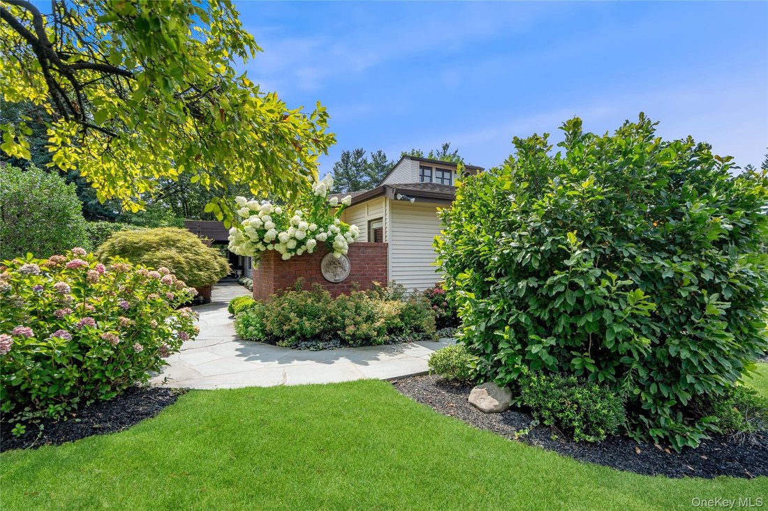 Condo in Manhasset, New York, United States 1 - 18670652