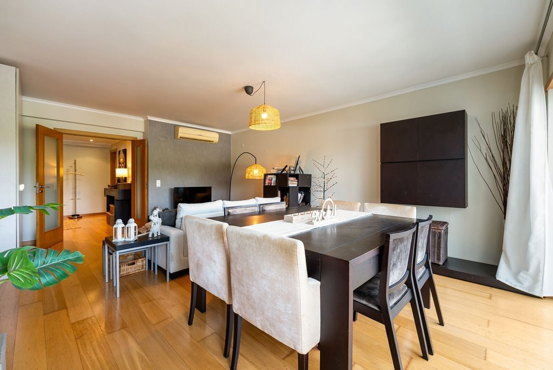 Apartment in Carnaxide e Queijas, Lisbon, Portugal 2 - 18670977