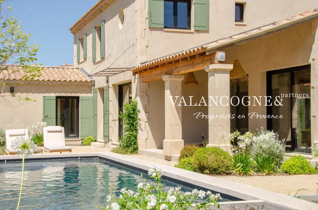 Villa in Saint-Rémy-de-Provence, Provence-Alpes-Côte d'Azur, France 1 - 16776825