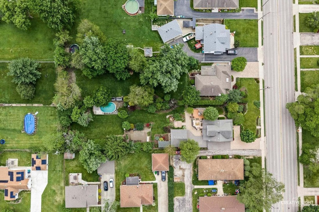 House in Lombard, Illinois, United States 2 - 18663317