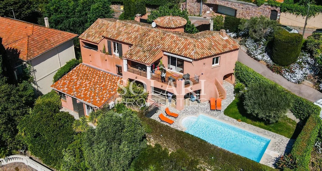 Villa in Théoule-sur-Mer, Provence-Alpes-Côte d'Azur, France 4 - 15664045