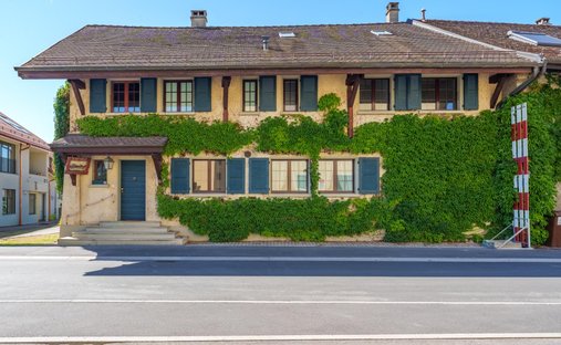 House in Gland, Vaud, Switzerland 1
