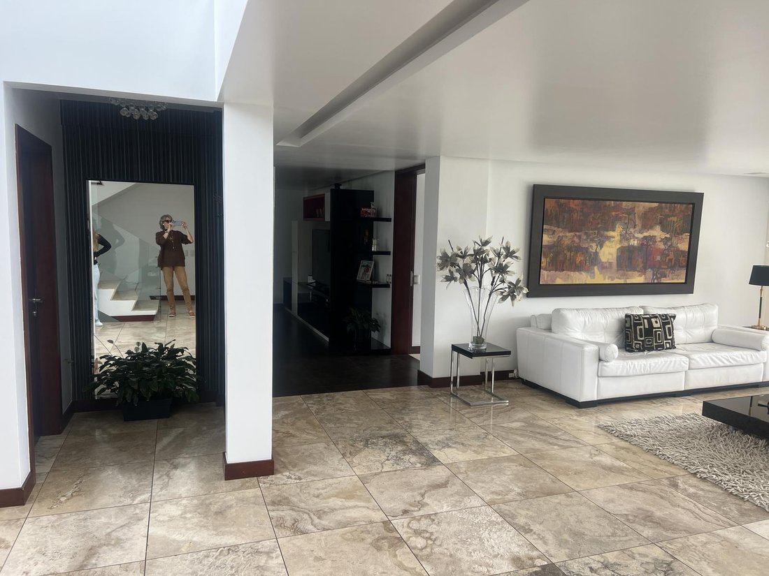 House in Quito, Pichincha, Ecuador 5 - 18661689
