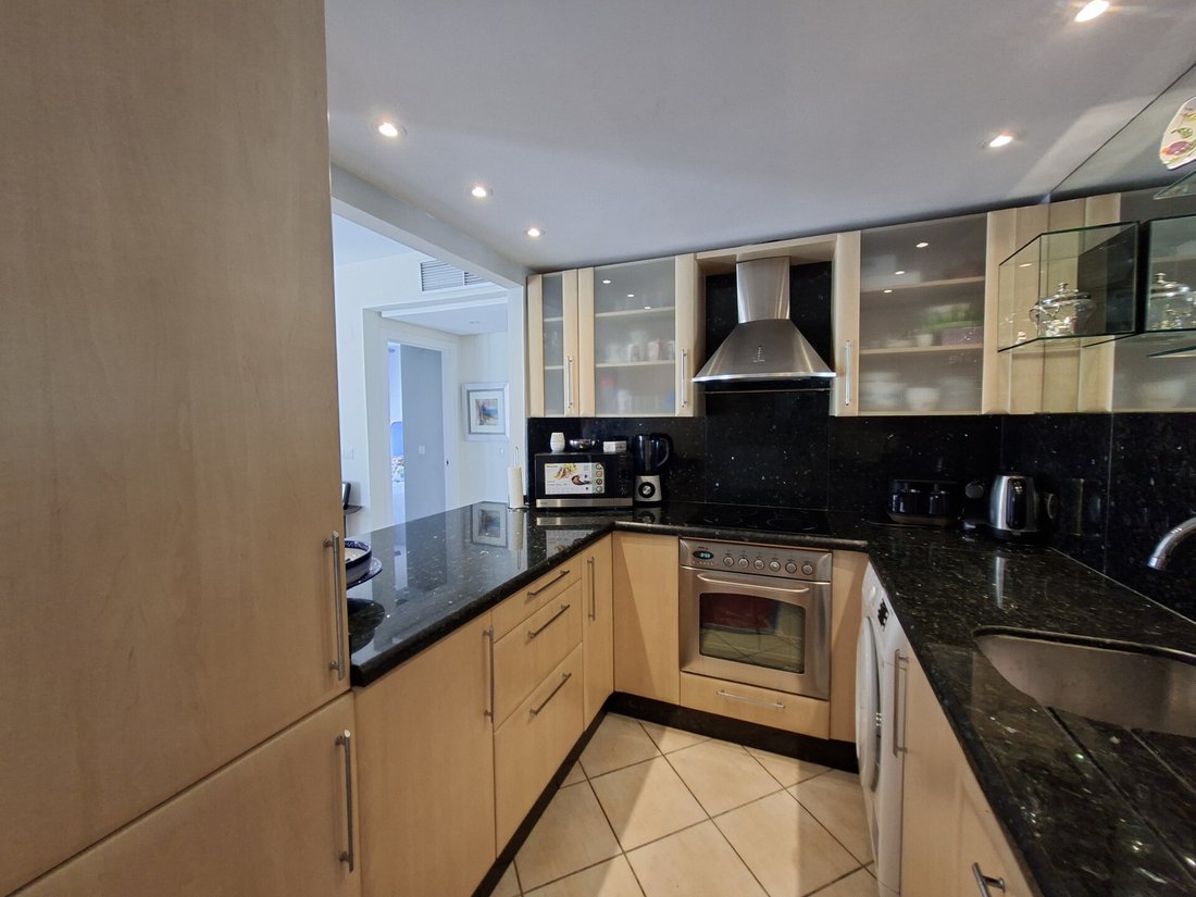 Apartamento en Playa Puerto Banús, Marbella, España 5 - 18667717