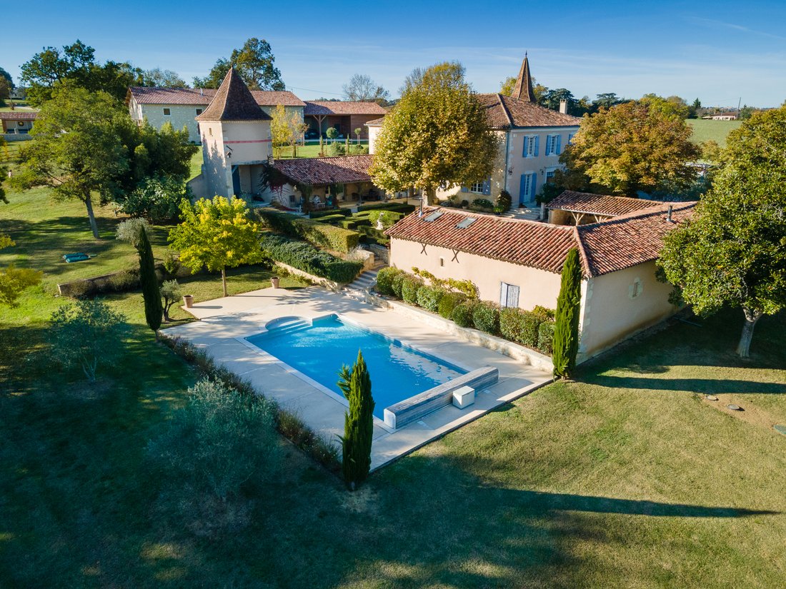 Estate in Fleurance, Occitania, France 2 - 18659738