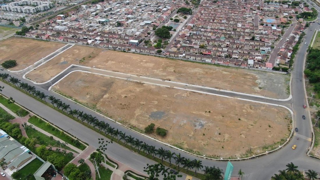 Land in Guayaquil, Guayas, Ecuador 2 - 18660685